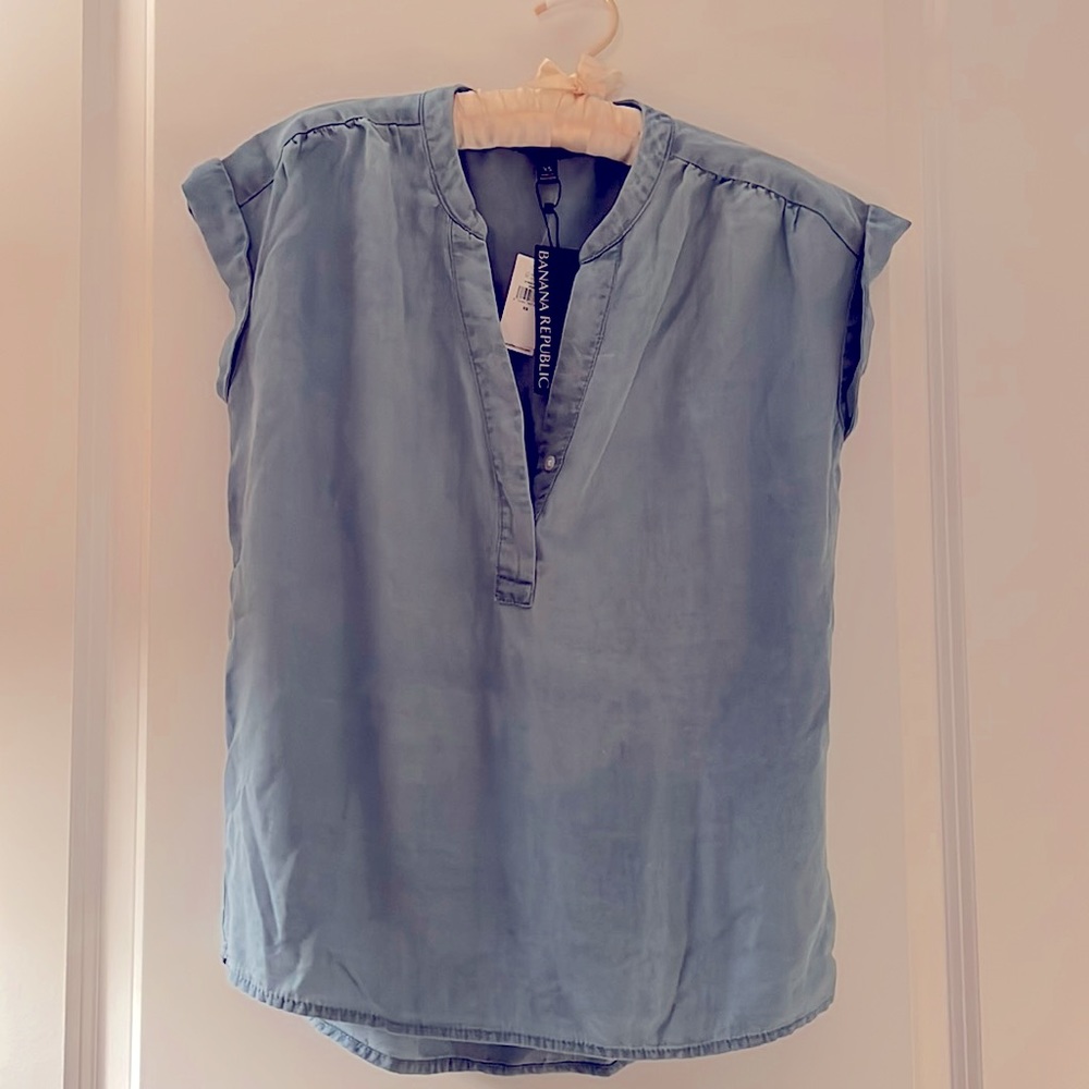 Banana republic chambray denim cap sleeve shirt XS